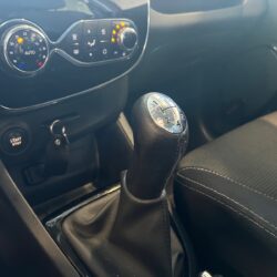auto-Renault-Clio-YIR344-202508050913-12