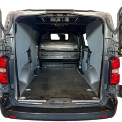 auto-Toyota-Proace-COC720-202508201632-13