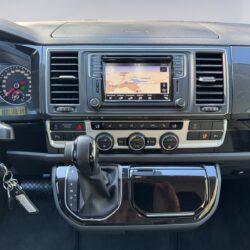 auto-Volkswagen-Multivan-085174-202508021716-17