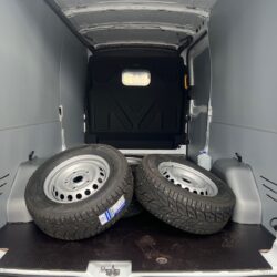 auto-Ford-Transit-CRN294-202509301535-13