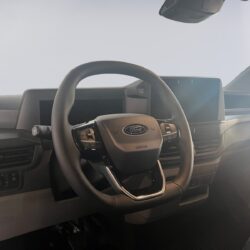 auto-Ford-Transit-Custom-ZPN840-202507081319-9