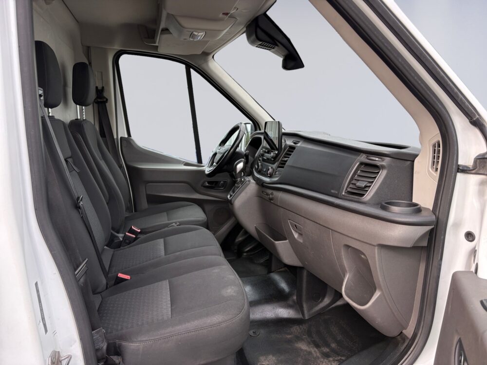 auto-Ford-Transit-ETN136-202509301457-12 auto-Ford-Transit-ETN136-202509301457-12