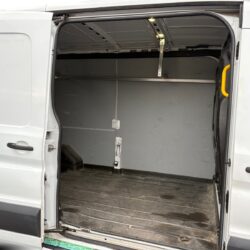 auto-Ford-Transit-NKG623-202509301312-12