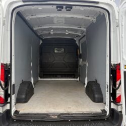 auto-Ford-Transit-XXB725-202509051631-14