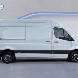 auto-Mercedes-Benz-Sprinter-YXO772-202509261636-5