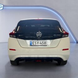 auto-Nissan-Leaf-ESV458-202509021405-3