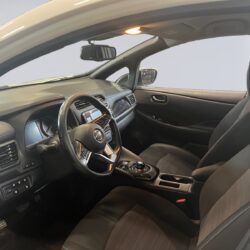 auto-Nissan-Leaf-ESV458-202509021405-8