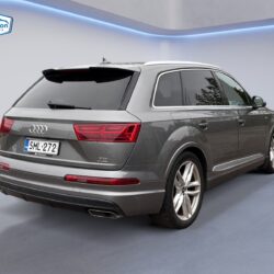auto-Audi-Q7-SML272-202510221405-4
