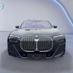 auto-BMW-i7-CL92302-202510011259-1