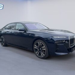 auto-BMW-i7-CL92302-202510011259-2