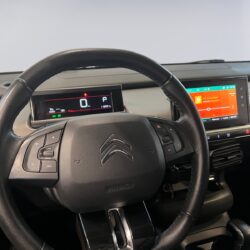 auto-Citroen-C4-Cactus-IOO630-202510021058-10
