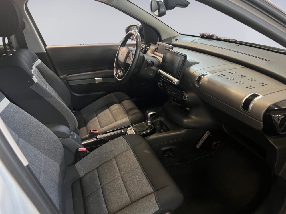 auto-Citroen-C4-Cactus-IOO630-202510021058-13 auto-Citroen-C4-Cactus-IOO630-202510021058-13