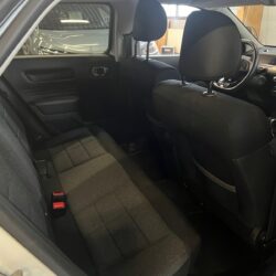 auto-Citroen-C4-Cactus-IOO630-202510021058-15