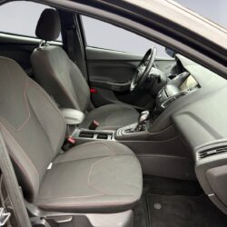 auto-Ford-Focus-CKL102-202510081742-12