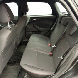 auto-Ford-Focus-CKL102-202510081742-13