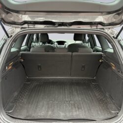 auto-Ford-Focus-CKL102-202510081742-14