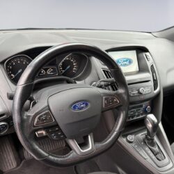 auto-Ford-Focus-CKL102-202510081742-9