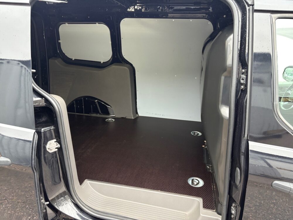 auto-Ford-Transit-Connect-NMT572-202510091111-13 auto-Ford-Transit-Connect-NMT572-202510091111-13