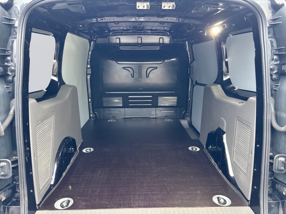auto-Ford-Transit-Connect-NMT572-202510091111-14 auto-Ford-Transit-Connect-NMT572-202510091111-14