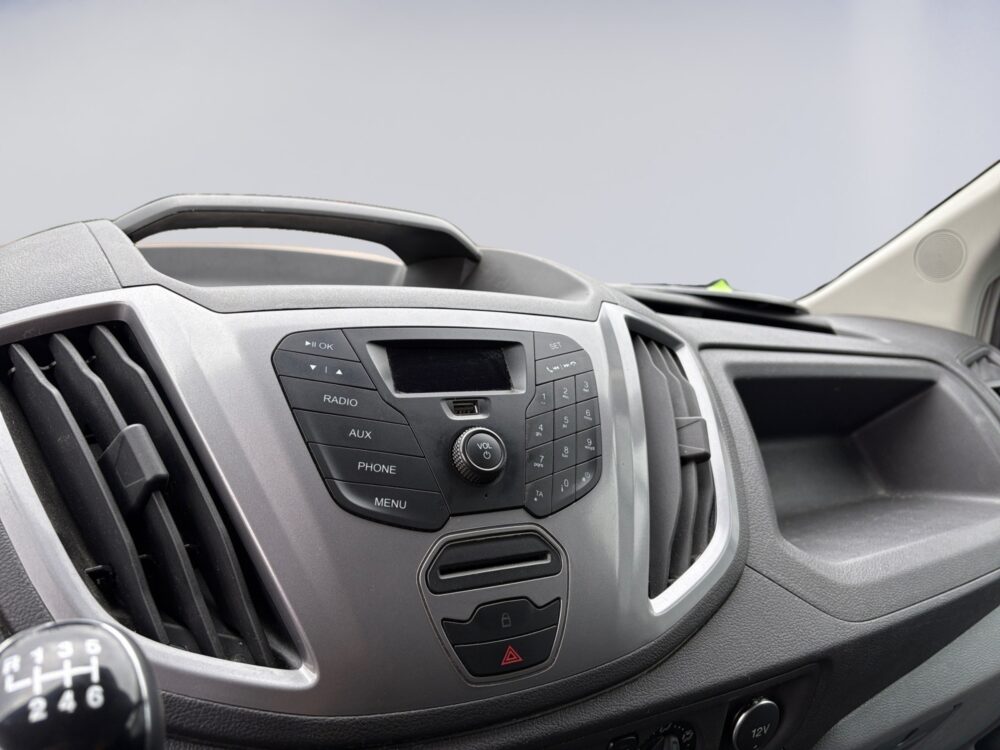 auto-Ford-Transit-RSE762-202510201307-10 auto-Ford-Transit-RSE762-202510201307-10