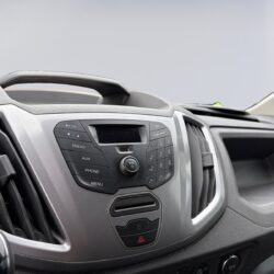 auto-Ford-Transit-RSE762-202510201307-10