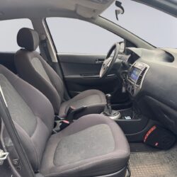 auto-Hyundai-i20-AEY617-202510011300-9
