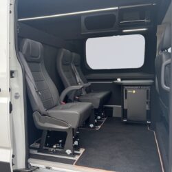 auto-Maxus-Deliver-9-ZPN454-202510011101-11