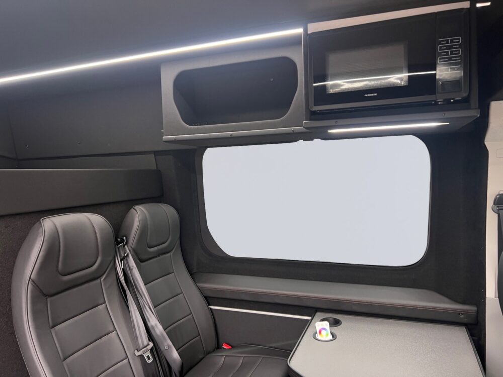 auto-Maxus-Deliver-9-ZPN454-202510011101-13 auto-Maxus-Deliver-9-ZPN454-202510011101-13