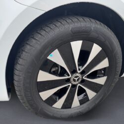 auto-Mercedes-Benz-EQV-GRK752-202510131348-8