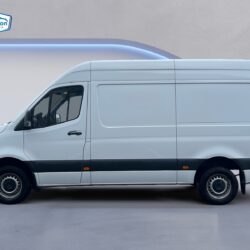 auto-Mercedes-Benz-Sprinter-P615955-202510281331-1