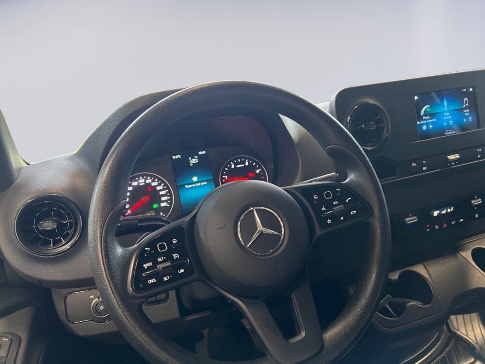 auto-Mercedes-Benz-Sprinter-P615955-202510281331-10 auto-Mercedes-Benz-Sprinter-P615955-202510281331-10