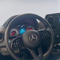 auto-Mercedes-Benz-Sprinter-P615955-202510281331-10