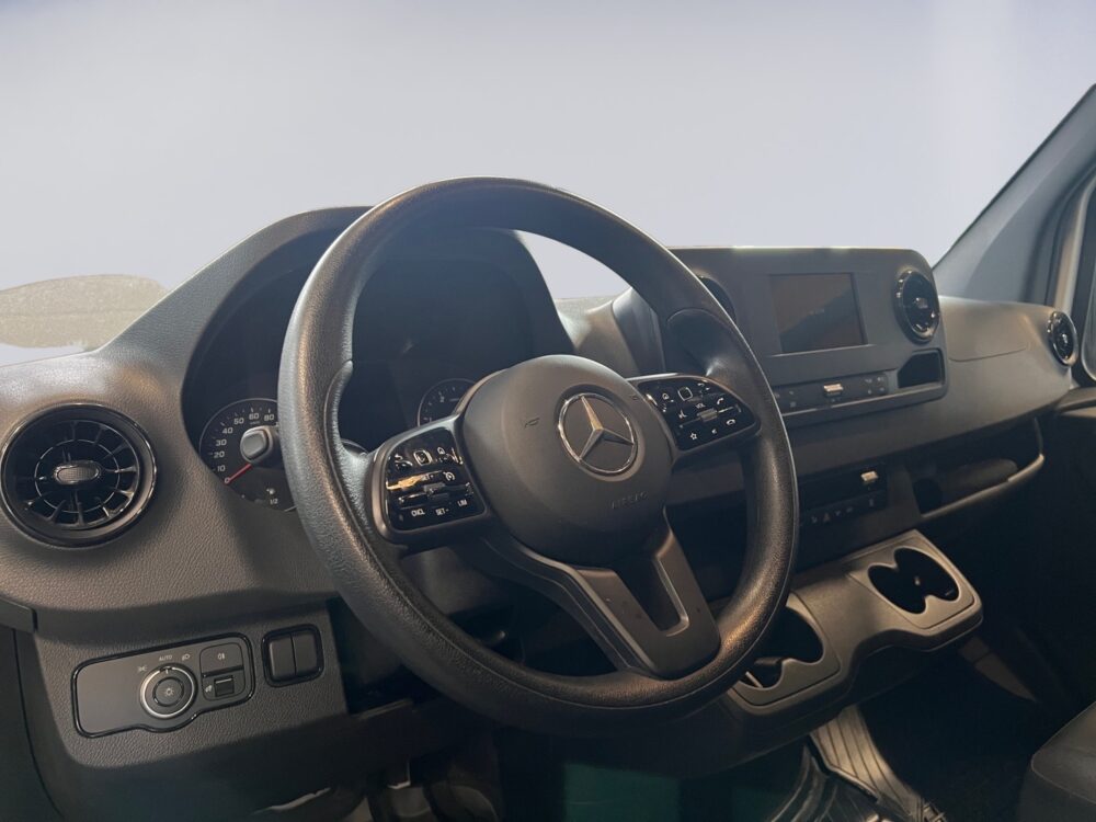 auto-Mercedes-Benz-Sprinter-P615955-202510281331-9 auto-Mercedes-Benz-Sprinter-P615955-202510281331-9