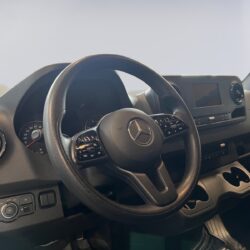 auto-Mercedes-Benz-Sprinter-P615955-202510281331-9