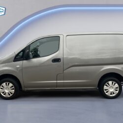 auto-Nissan-NV200-RRR172-202510081234-1