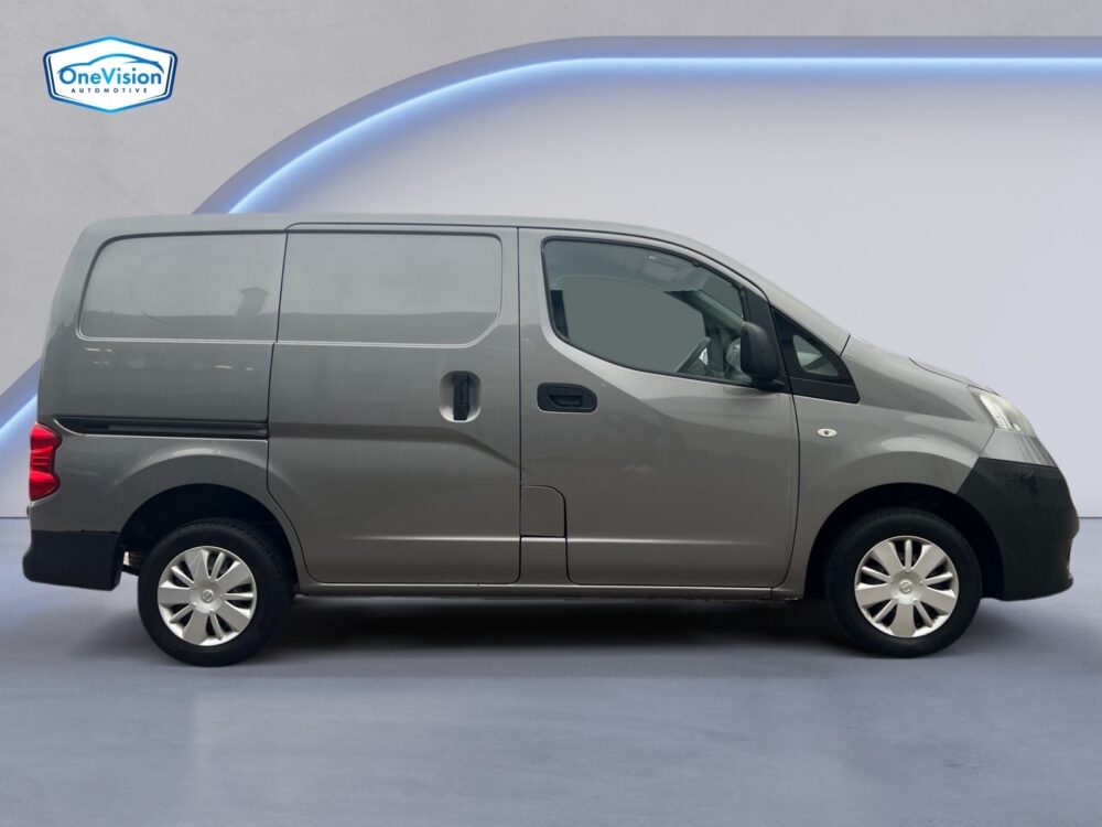 auto-Nissan-NV200-RRR172-202510081234-5 auto-Nissan-NV200-RRR172-202510081234-5