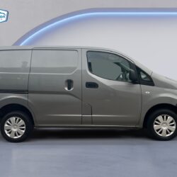 auto-Nissan-NV200-RRR172-202510081234-5