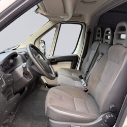 auto-Peugeot-Boxer-VVX418-202510101731-8