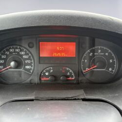 auto-Peugeot-Boxer-XNN364-202510151324-11