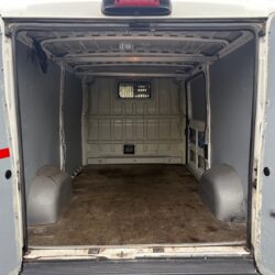 auto-Peugeot-Boxer-XNN364-202510151324-14