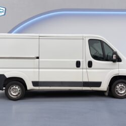auto-Peugeot-Boxer-XNN364-202510151324-5