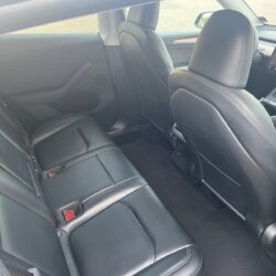 auto-Tesla-Model-Y-B109685-202510201042-13
