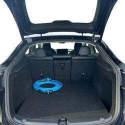 auto-Tesla-Model-Y-B109685-202510201042-14