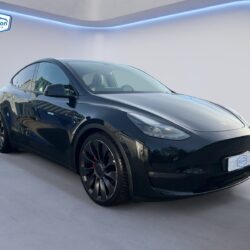 auto-Tesla-Model-Y-B109685-202510201042-6