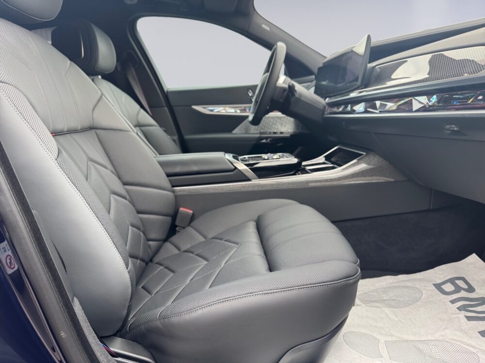 auto-BMW-i7-GRK750-202510011259-12 auto-BMW-i7-GRK750-202510011259-12