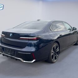 auto-BMW-i7-GRK750-202510011259-5