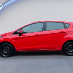 auto-Ford-Fiesta-CJR760-202511182159-1