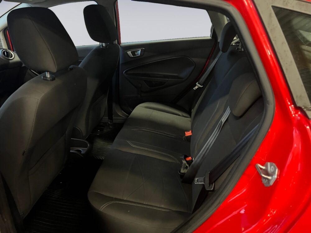 auto-Ford-Fiesta-CJR760-202511182159-13 auto-Ford-Fiesta-CJR760-202511182159-13