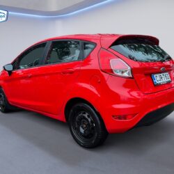 auto-Ford-Fiesta-CJR760-202511182159-2