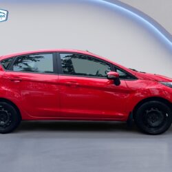 auto-Ford-Fiesta-CJR760-202511182159-5